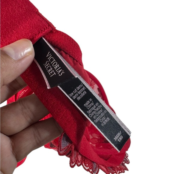 Victoria’s Secret Low Cut Demi Bra 36DD Red Lace Sheer Festival Sexy Unlined - Picture 4 of 4